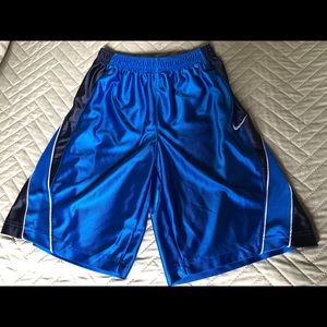 Nike shorts - M (Boys)